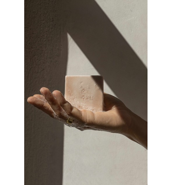CALAMINE & OATMEAL SOOTHING CLEANSING BAR
